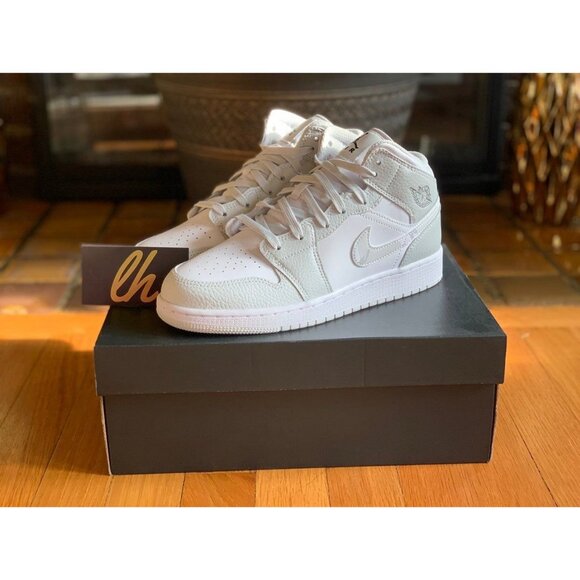 Size 7y Air Jordan 1 Mid "Grey Camo" - Picture 2 of 5